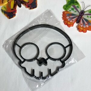 Silicone Skull Egg Mold, NWT